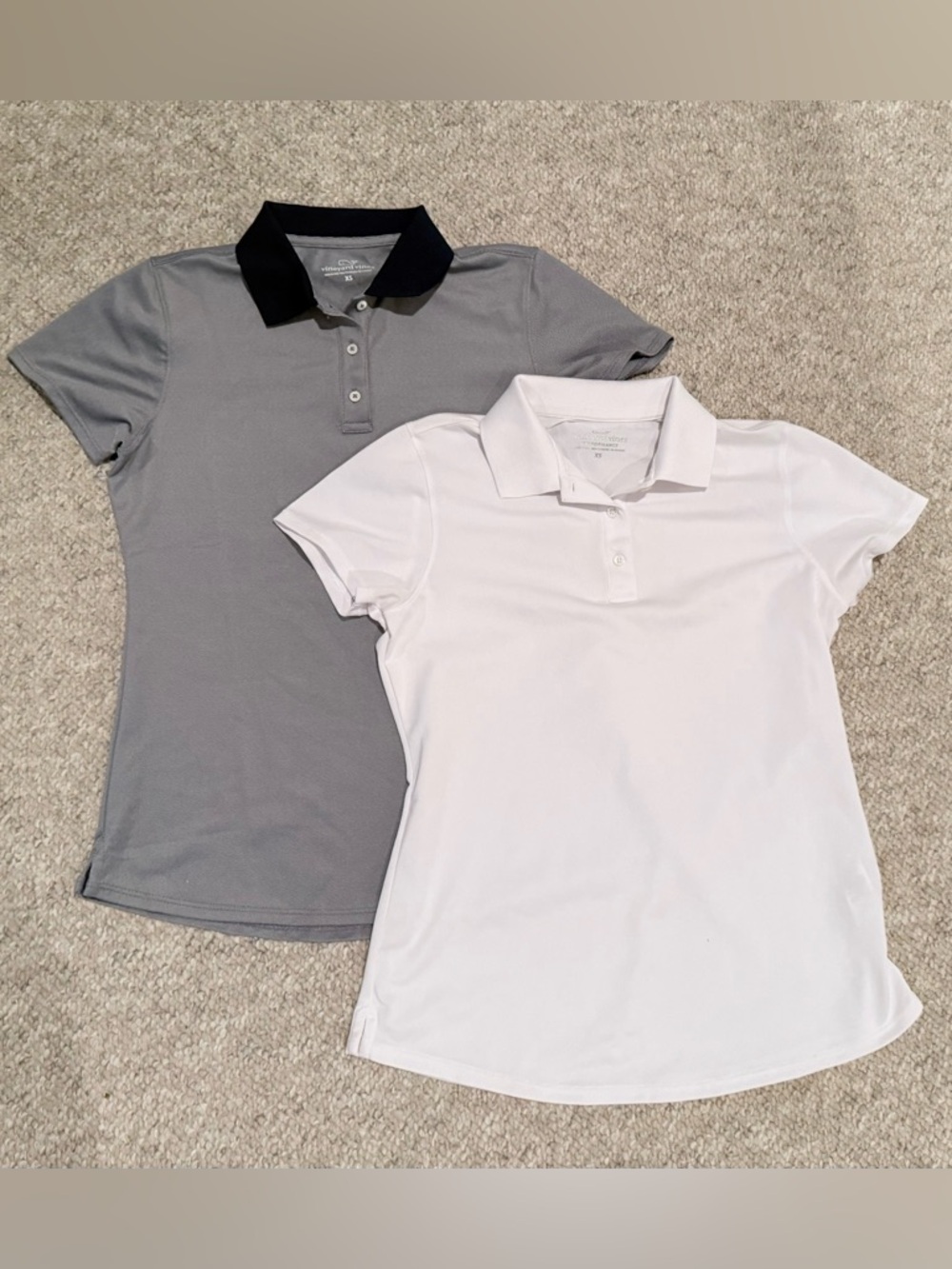 Set of two Vineyard Vines Women’s Short-Sleeve performance golf Polos size XS